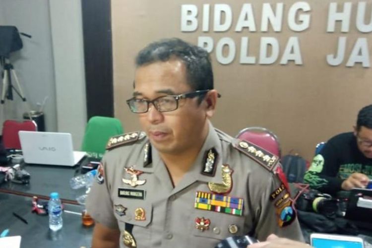 Kabid Humas Polda Jatim Kombes Pol Frans Barung Mangera.