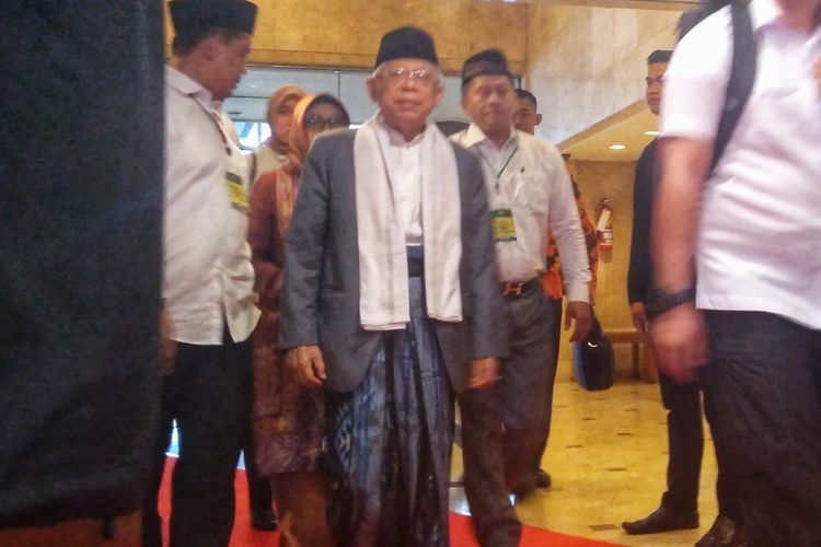 Wakil Presiden terpilih Maruf Amin bersama Pengurus Wilayah Nahdlatul Ulama (PWNU) Jawa Barat mengadakan silaturahmi bersama 1.200 ulama di Bandung, Jumat (30/8/2019).