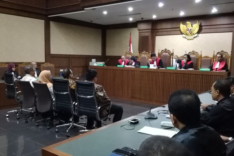 Sidang vonis empat terdakwa kasus sistem penyediaan air minum (SPAM) Kementerian PUPR di Pengadilan Tindak Pidana Korupsi, Jakarta, Rabu (7/8/2019)