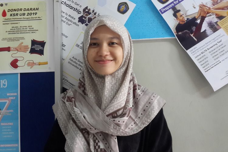 Mahasiswa semester 4 Jurusan Keteknikan Pertanian Universitas Brawijaya (UB), Amelia Saraswati saat diwawancara pada Jumat (26/4/2019)