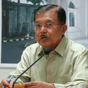 Wakil Presiden RI Jusuf Kalla ketika memberikan keterangan pers di Istana Wakil Presiden RI, Jakarta, Selasa (5/6/2018). (KOMPAS.com/ MOH NADLIR)