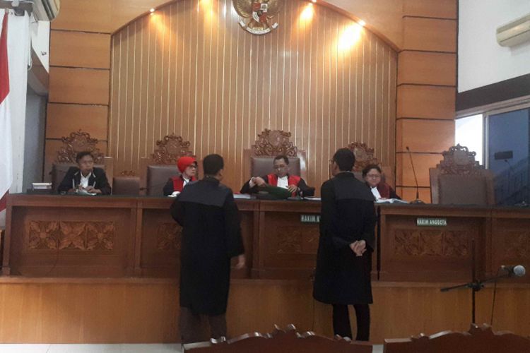Sidang putusan terhadap terdakwa kasus penyalahgunaan narkotika jenis kokain Richard Muljadi di Pengadilan Negeri (PN) Jakarta Selatan yang dijadwalkan Kamis (21/2/2019) ini kembali ditunda. Sidang ditunda ke Kamis pekan depan. 