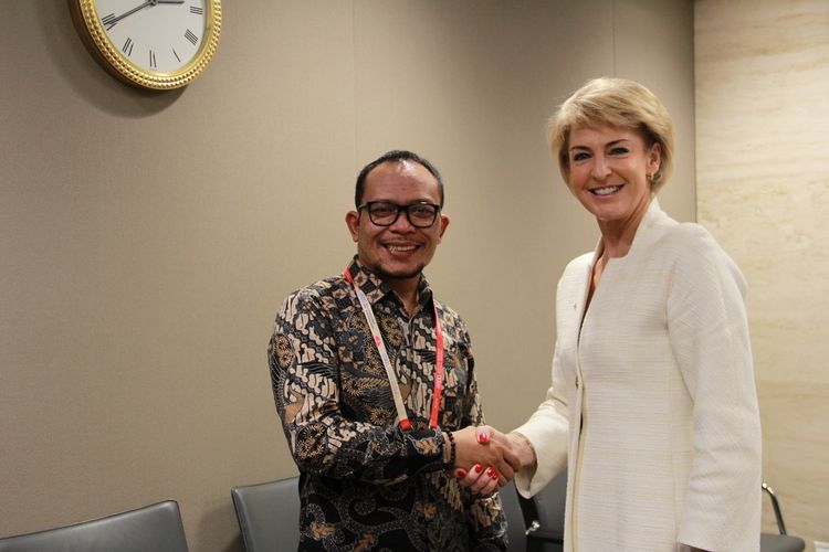 Menteri Ketenagakerjaan Republik Indonesia M. Hanif Dhakiri mendorong kerja sama di antara negara anggota G-20 untuk menyukseskan bonus demografi yang akan dialami Indonesia pada 2030-2045.