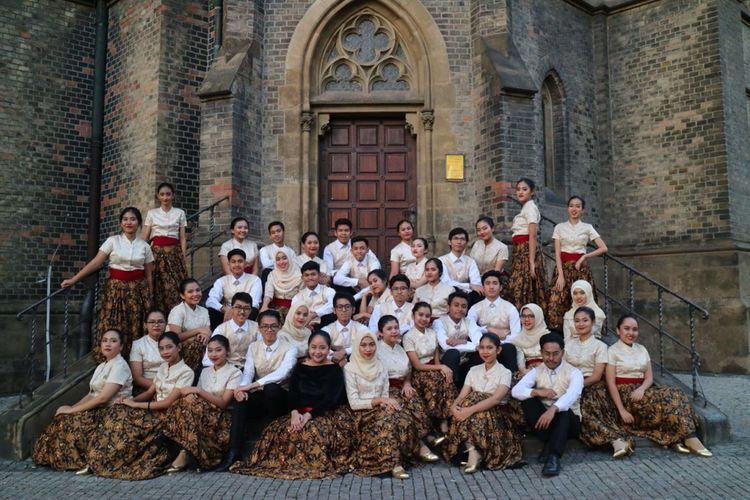 Paduan suara SMA 78 raih penghargaan di ajang kompetisi Canta Praga di Cekoslovakia 3-5 November 2017