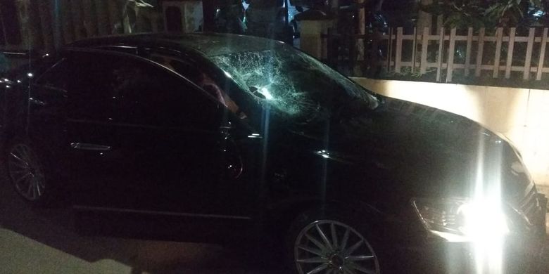 Mobil Tabrak Penggunan Jalan di Jalan Tendean , Jakarta Selatan. Kamis (18/4/2019)
