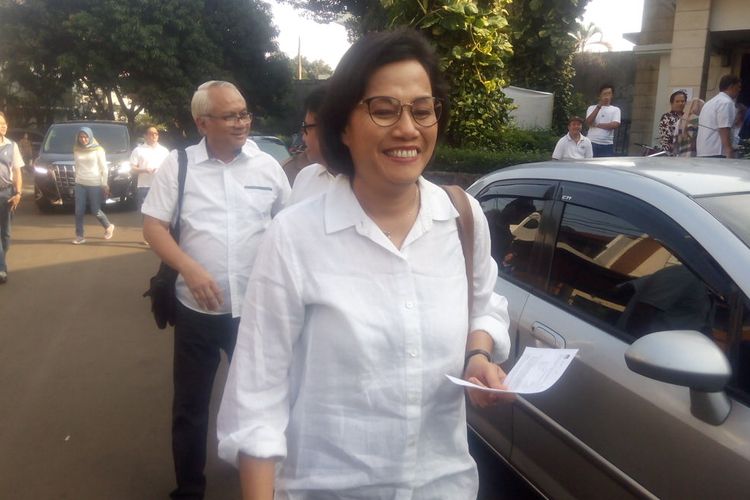 Menteri Keuangan (Menkeu) Sri Mulyani Indrawati memberikan keterangan hasil pertemuan musim semi Dana Moneter Internasional (IMF) di Washington DC beberapa waktu lalu di Bintaro, Tangerang, Rabu (17/4/2019).