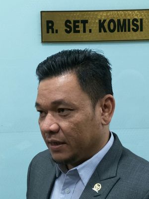 Ace Hasan Syadzily di Kompleks Parlemen, Senayan, Jakarta, Senin (26/10/2018)