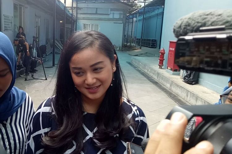 Juwita Tofhany saat diwawancarai di kawasan Tendean, Jakarta Selatan, Senin (26/2/2018).