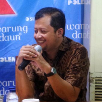 Peneliti sosial politik Universitas Negeri Jakarta (UNJ) Ubedilah Badrun dalam sebuah diskusi Dramaturgi Ahok di kawasan Cikini, Jakarta Pusat, Sabtu (13/5/2017).  