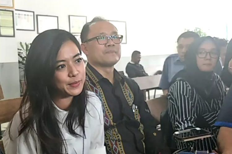 Yeslin Wang saat menghadiri sidang cerainya dengan Delon di Pengadilan Negeri Jakarta Barat, Senin (27/8/2018) siang.