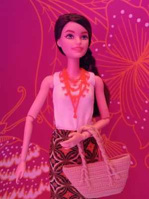 Barbie Batik Kirana dengan motif Kawung Manis hasil kolaborasi Barbie dengan Iwan Tirta Private Collection.