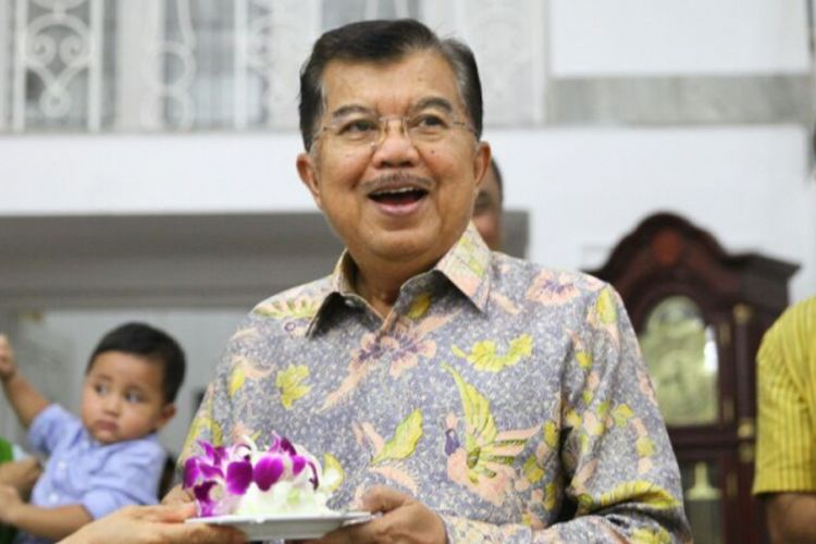 Perayaan Hari Ulang Tahun Mufidah Jusuf Kalla ke-75 di Kediaman Dinas Wakil Presiden RI, Menteng, Jakarta, Senin (12/2/2018). 