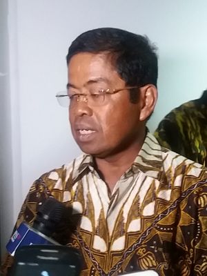 Sekretaris Jenderal DPP Partai Golkar Idrus Marham seusai menjenguk Ketua DPR RI Setya Novanto di RS Medika Permata Hijau, Jakarta Selatan, Kamis (16/11/2017).