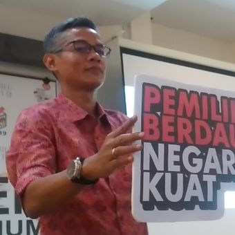 Komisioner Komisi Pemilihan Umum (KPU) Wahyu Setiawan, di Media Center Gedung KPU Pusat, Jl. Imam Bonjol, Jakarta, Jumat (27/10/2017).