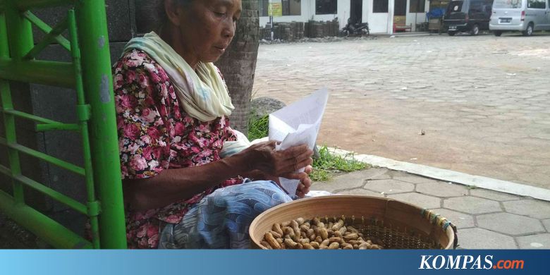 Belajar Malu dari Mbah Par, Penjual Kacang Rebus di Pinggir Jalan