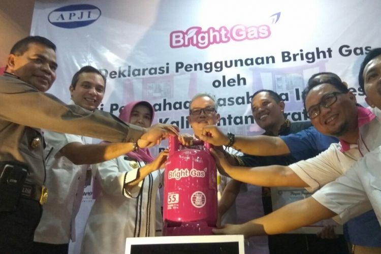 Deklarasi penggunaan gas elpiji non subsidi yang digagas Asosiasi Pengusaha Jasaboga Indonesia (APJI) di kantor cabang Pertamina, Jalan Sutoyo, Pontianak (6/6/2018)