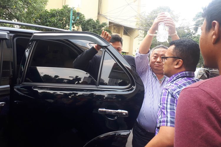 Lieus Sungkharisma diamankan Penyidik Polda Metro Jaya, Senin (20/5/2019) atas dugaan penyebaran berita bohong dan makar. 