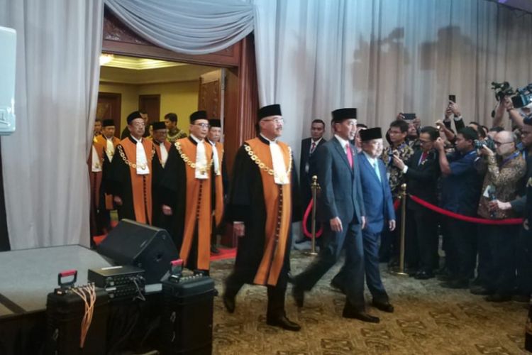 Presiden Joko Widodo dan Wakil Presiden Jusuf Kalla menghadiri sidang tahunan MA, di JCC Senayan, Jakarta, Rabu (27/2/2019).