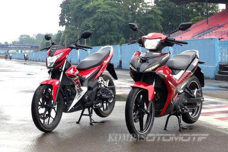 Persaingan tiga bebek sport 150 cc.