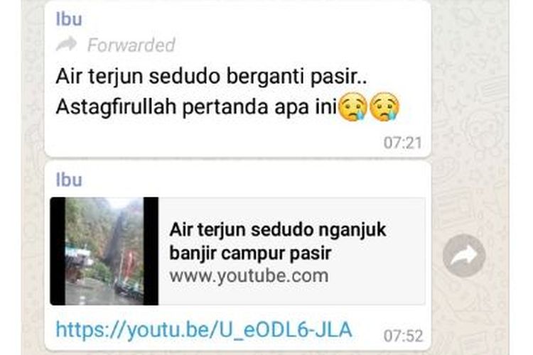 Pesan berantai yang tersebar di WhatsApp grup tentang air terjun Sedudo yang berwarna hitam.