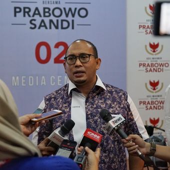 Juru Bicara Badan Pemenangan Nasional pasangan Prabowo Subianto-Sandiaga Uno (BPN) Andre Rosiade di media center Prabowo-Sandiaga, Jalan Sriwijaya I, Jakarta Selatan, Jumat (17/5/2019). 