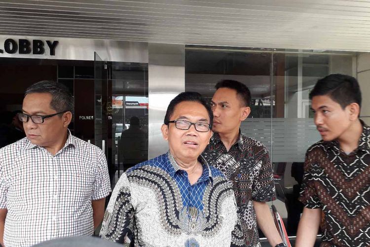 Kepala Biro Kementerian Hukum dan HAM (Kemenkumham) Bambang Wiyono mencabut laporan terhadap Pemerintah Kota Tangerang terkait sengketa lahan pada Jumat (19/07/2019).