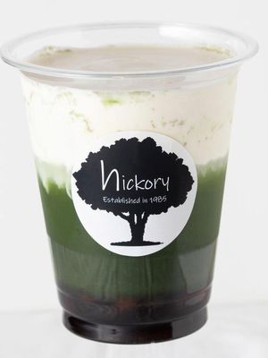 Perpaduan jus hijau dan tapioka manis di Sekai-ichi Mazui Tapioca yang dijual dengan harga 450 yen.