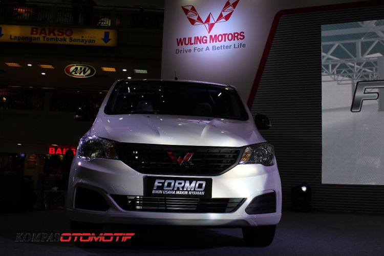 Wuling Formo 1.200 cc di pasarkan Rp 135,8