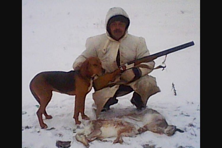 Sergey Terekhov (53) bersama anjing peliharaannya.