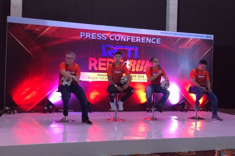 Suasana Konferensi Pers RCTI REDSRUN 2018 yang dihadiri oleh mantan penyerang timnas U-23 Indonesia, Syamsir Alam.
