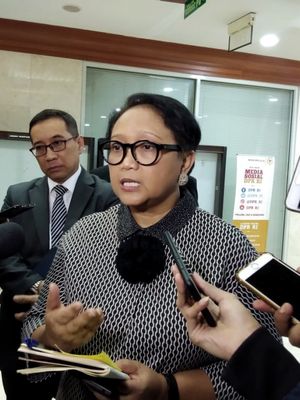 Menteri Luar Negeri Retno Marsudi saat ditemui seusai Rapat Kerja dengan Komisi I di Kompleks Parlemen, Senayan, Jakarta, Kamis (31/1/2019).