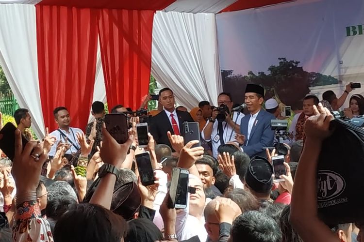 Joko Widodo Hadiri Acara Open House dengan Warga di Depan Monas, Rabu (5/6/2109)