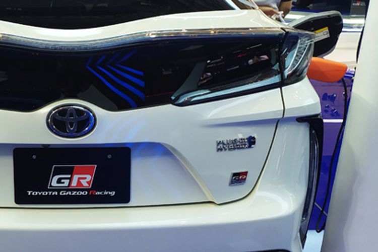 Toyota Prius PHEV Gazoo Racing di GIIAS 2019