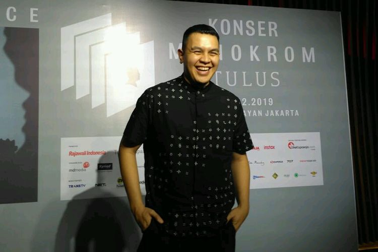 Penyanyi solo Tulus saat ditemui dalam jumpa pers Konser Monokrom TULUS di Hard Rock Cafe, kawasan SCBD, Jakarta Selatan, Selasa (5/2/2019).