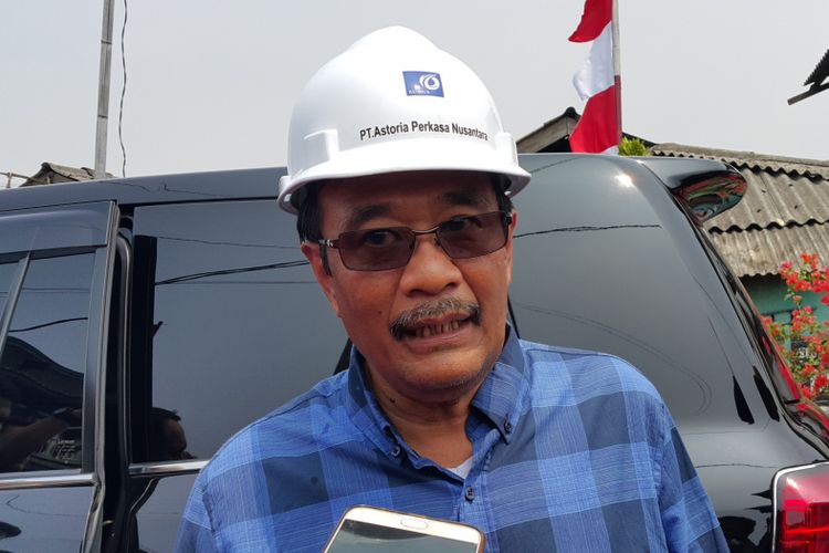 Gubernur DKI Jakarta Djarot Saiful Hidayat seusai ground breaking pembangunan Resto Apung Muara Angke, Jakarta Utara, Minggu (20/8/2017).