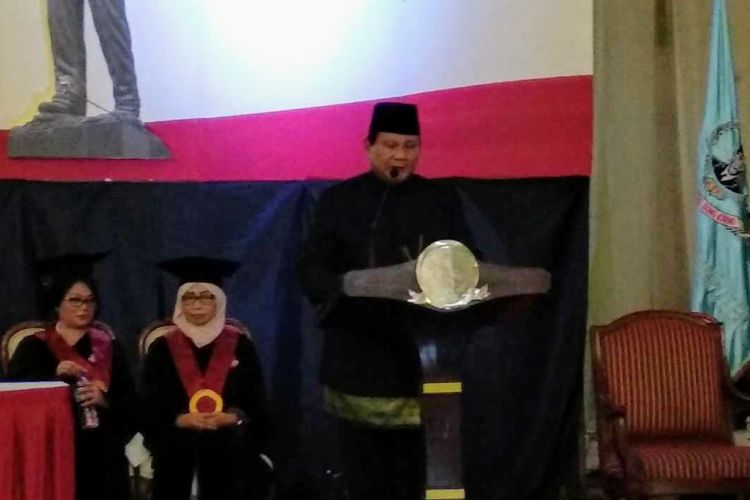 Ketua Umum Partai Gerindra Prabowo Subianto di Balai Sudirman, Kamis (16/11/2017).
