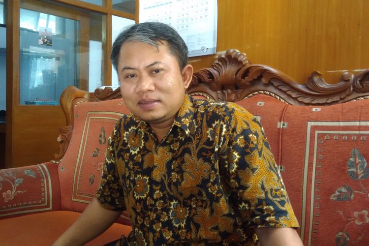Ketua KPU Gunungkidul Ahmadi Ruslan Hani Saat ditemui di kantornya Selasa(23/4/2019)