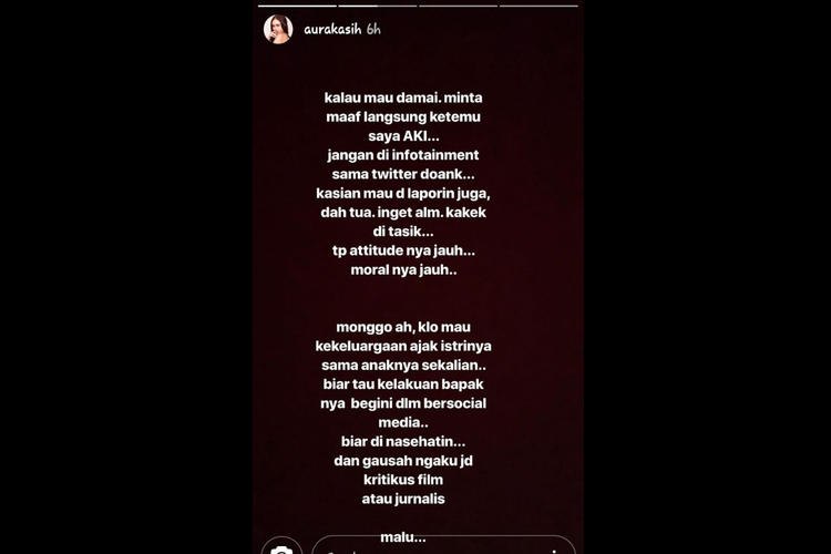 Artis peran Aura Kasih kembali mengunggah tulisan di Instagram story terkait masalahny dengan Yan Widjaya.(Bidik layar Instagram Story @aurakasih.)