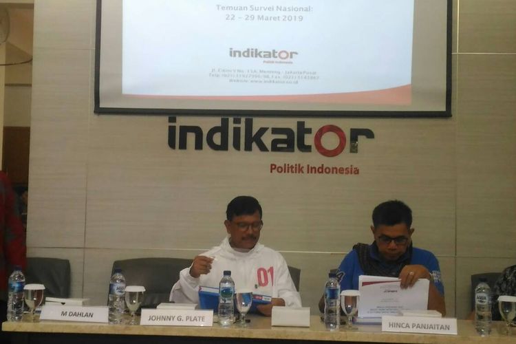 Indikator Politik Indonesia saat jumpa pers hasil survei per Maret 2019, Rabu (3/4/2019).