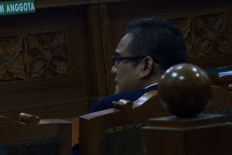 Pakar hukum acara pidana Chairul Huda dihadirkan sebagai ahli dalam sidang praperadilan Ketua DPR RI Setya Novanto di Pengadilan Negeri Jakarta Selatan, Selasa (27/9/2017) malam.