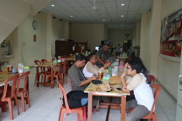 Ke Manado, Jangan Lupa Makan Bubur Manado di Jalan Wakeke