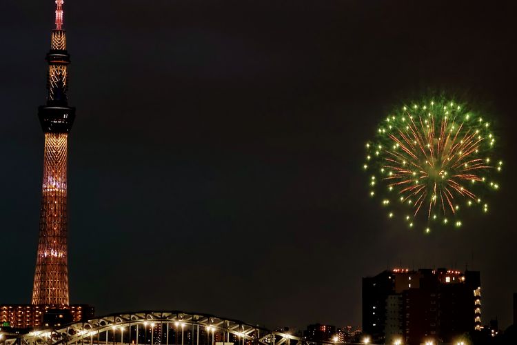 Hanabi di Tokyo Skytree. (KARAKSA MEDIA PARTNER)