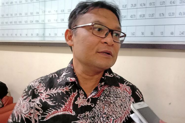 Komisioner KPU Sumut Benget Silitonga membenarkan situasi tidak kondusif di Nisel menyebabkan penghitungan C1 plano Kecamatan Toma dilaksanakan di Kota Medan, Sabtu (18/5/2019)