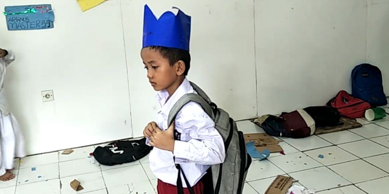 Karim (10), murid sekolah Master di Sekolah Master Indonesia, Jalan Arif Rahman Hakim, Depok, Selasa (30/4/2019).