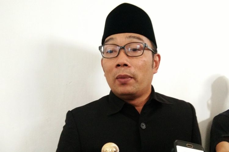 Gubernur Jabar Ridwan Kamil saat ditemui di Gedung Sate, Jalan Diponegoro, Senin (12/11/2018).