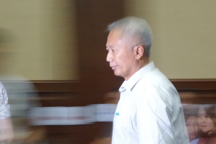 Mantan Direktur Jenderal Perhubungan Laut Kementerian Perhubungan, Antonius Tonny Budiono bersaksi di Pengadilan Tipikor Jakarta, Senin (18/12/2017).