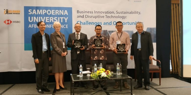 Sampoerna University (SU) dan Asian Forum on Business Education (AFBE) menggelar SU-AFBE Conference 2018 bertajuk ?Business Innovation, Sustainability, and Disruption Technology: Challenges and Opportunities?, di Jakarta (6-7/12/2018).