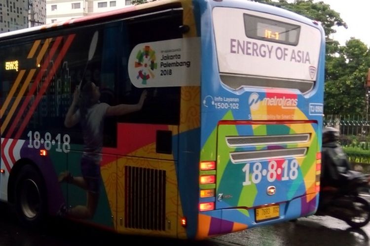 Bus Transjakarta tampilan luar Asian Games ke-18 di Jakarta-Palembang yang dimulai pada 18 Agustus 2018. APP Sinar Mas berpartisipasi aktif pada perhelatan olahraga terbesar di Asia ini.  