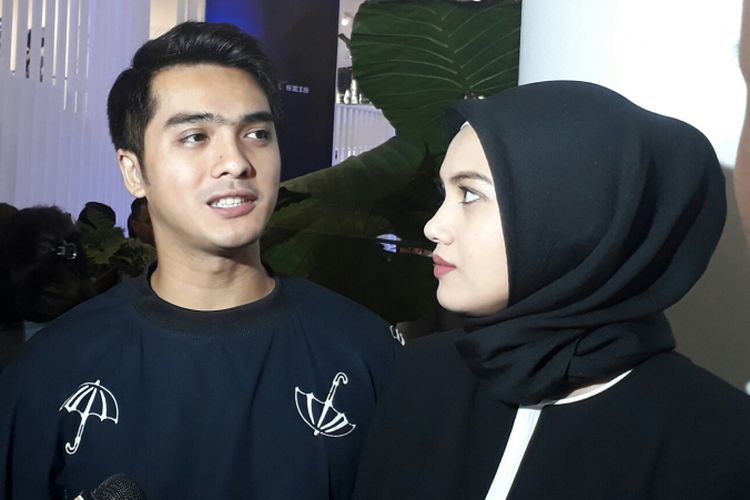 Ricky Harun dan Herfiza Novianti ditemui para wartawan di Senayan City, Jakarta Pusat, Kamis (21/9/2017).