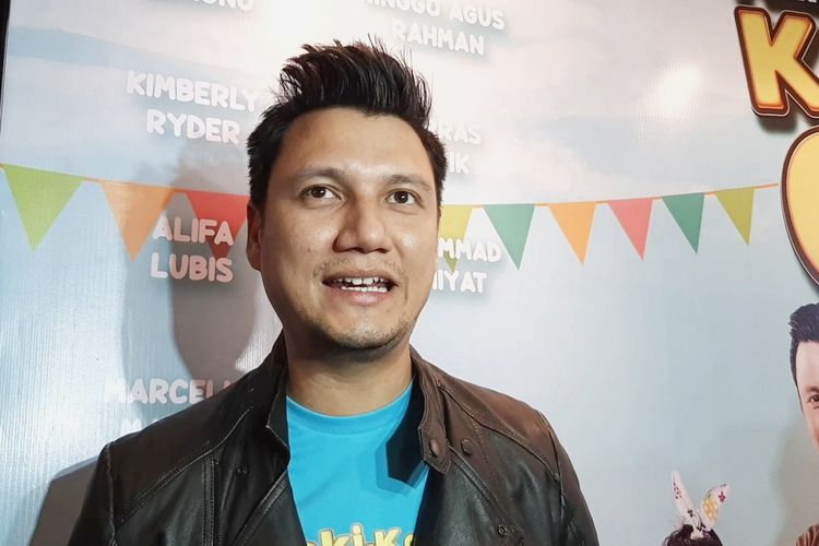 Artis peran Christian Sugiono saat ditemui di jumpa pers peluncuran poster dan trailer film Koki Koki Cilik 2 di XXI Kota Kasablanka, Menteng Dalam, Jakarta Selatan, Jumat (24/5/2019).